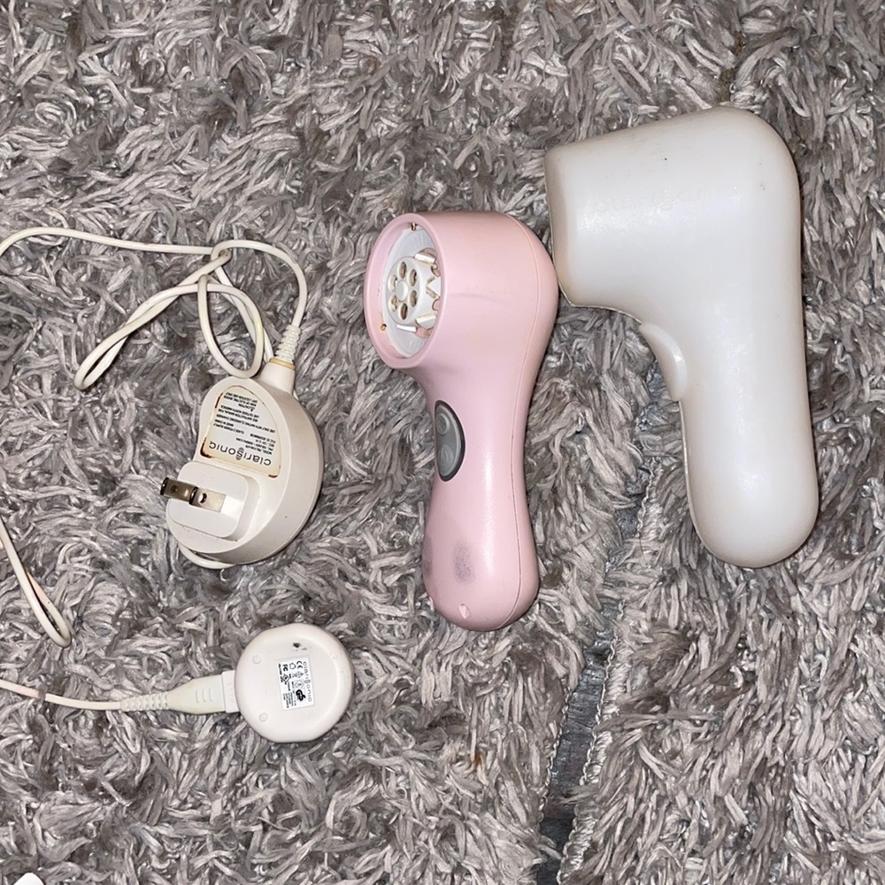 Clarisonic face cleaner